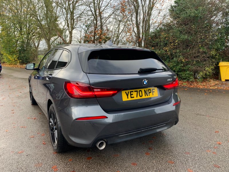 BMW 1 SERIES