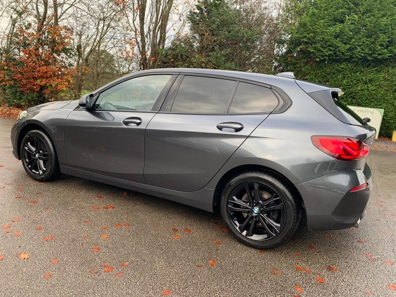 BMW 1 SERIES