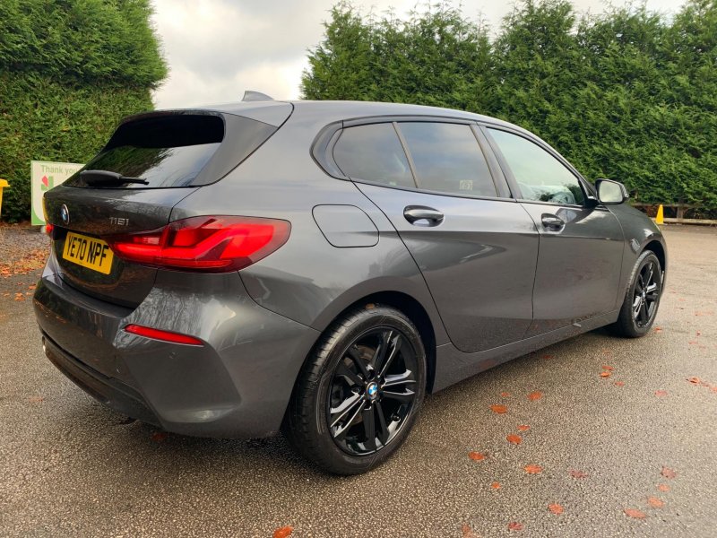 BMW 1 SERIES