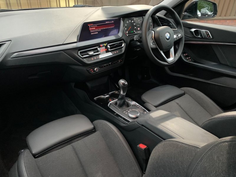 BMW 1 SERIES