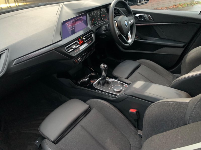 BMW 1 SERIES