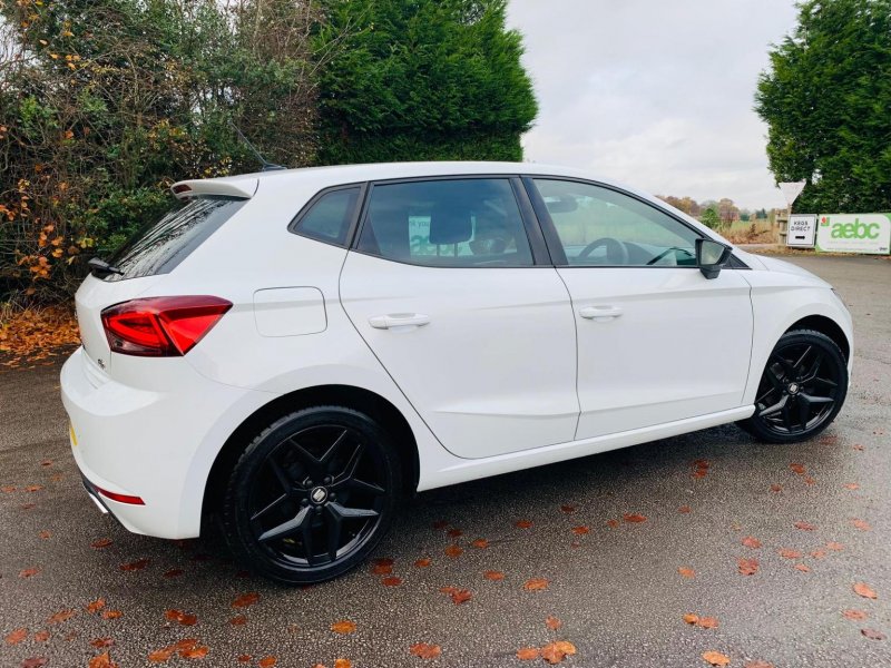 SEAT IBIZA