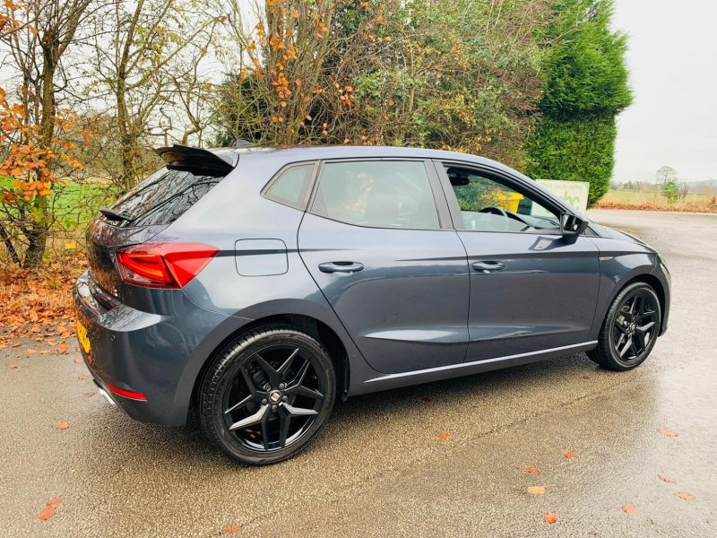 SEAT IBIZA