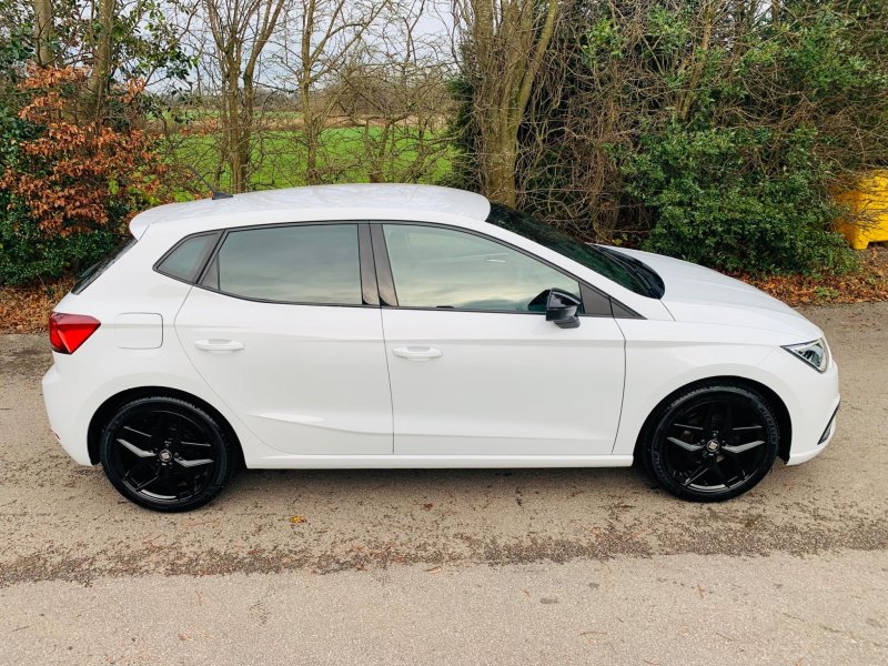 SEAT IBIZA