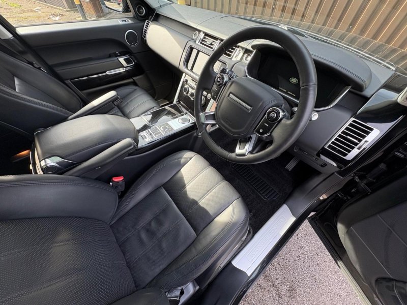 LAND ROVER RANGE ROVER