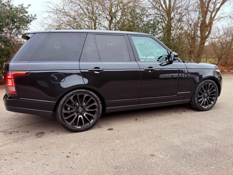 LAND ROVER RANGE ROVER
