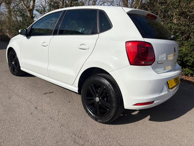 VOLKSWAGEN POLO