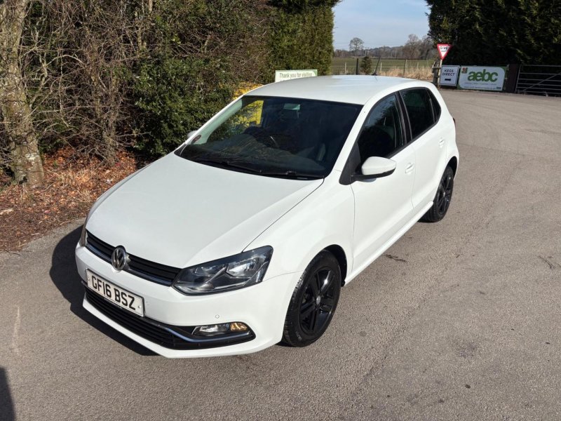 VOLKSWAGEN POLO