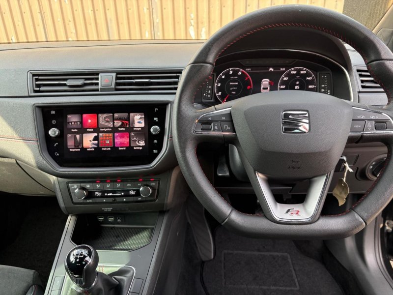 SEAT IBIZA