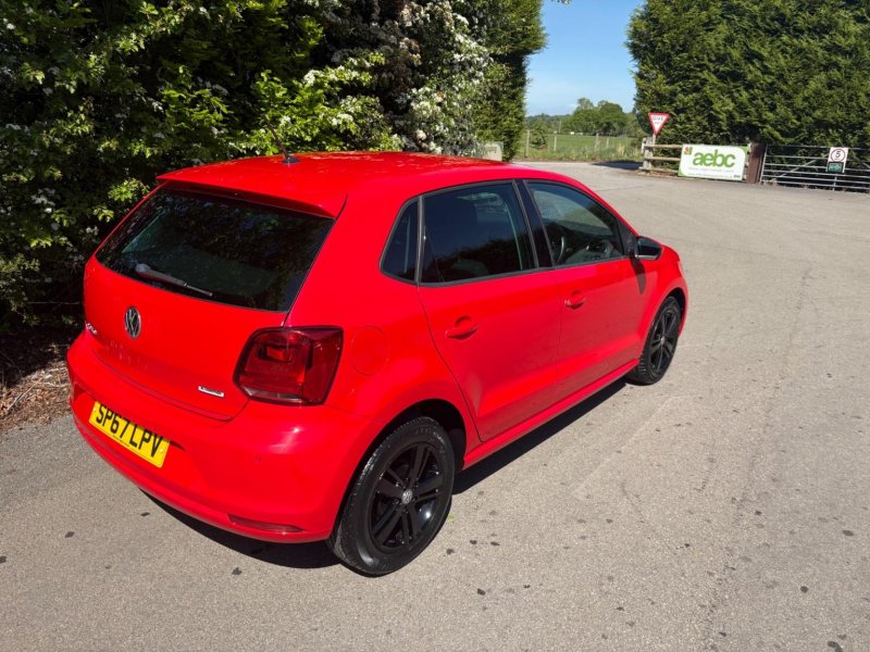 VOLKSWAGEN POLO