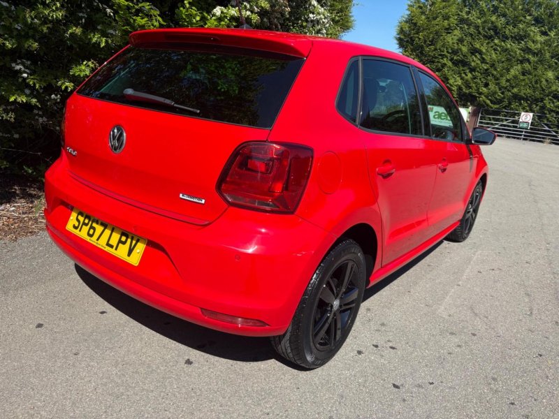 VOLKSWAGEN POLO