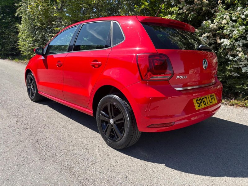 VOLKSWAGEN POLO