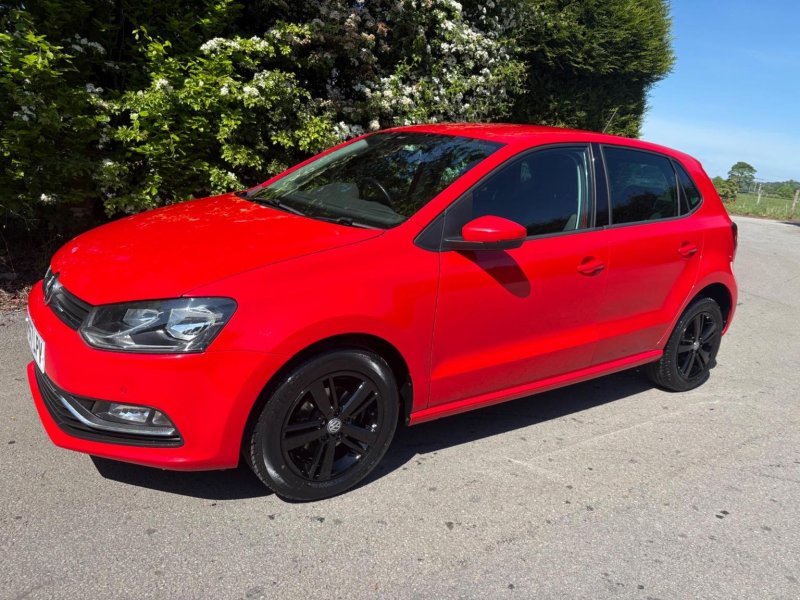VOLKSWAGEN POLO