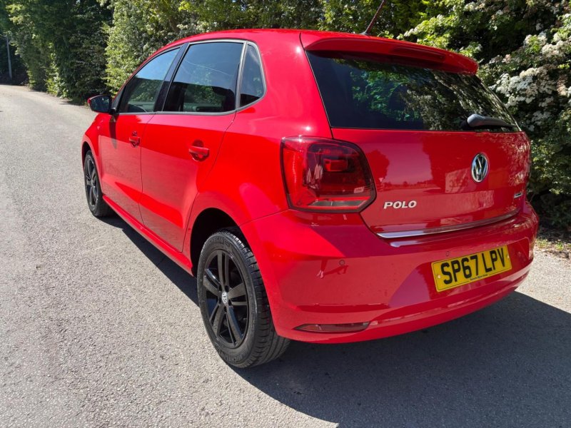 VOLKSWAGEN POLO