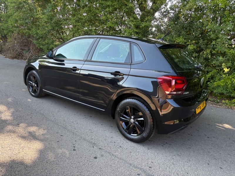 VOLKSWAGEN POLO